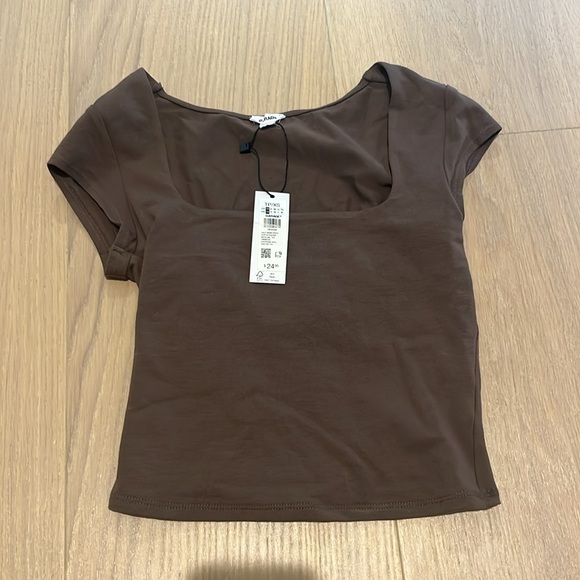 Never worn cute Garage top - Picture 2 of 3